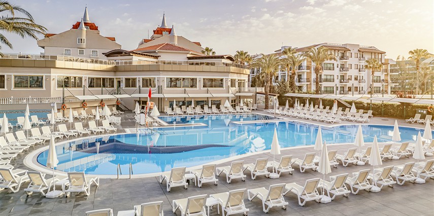 Aydınbey Famous Resort